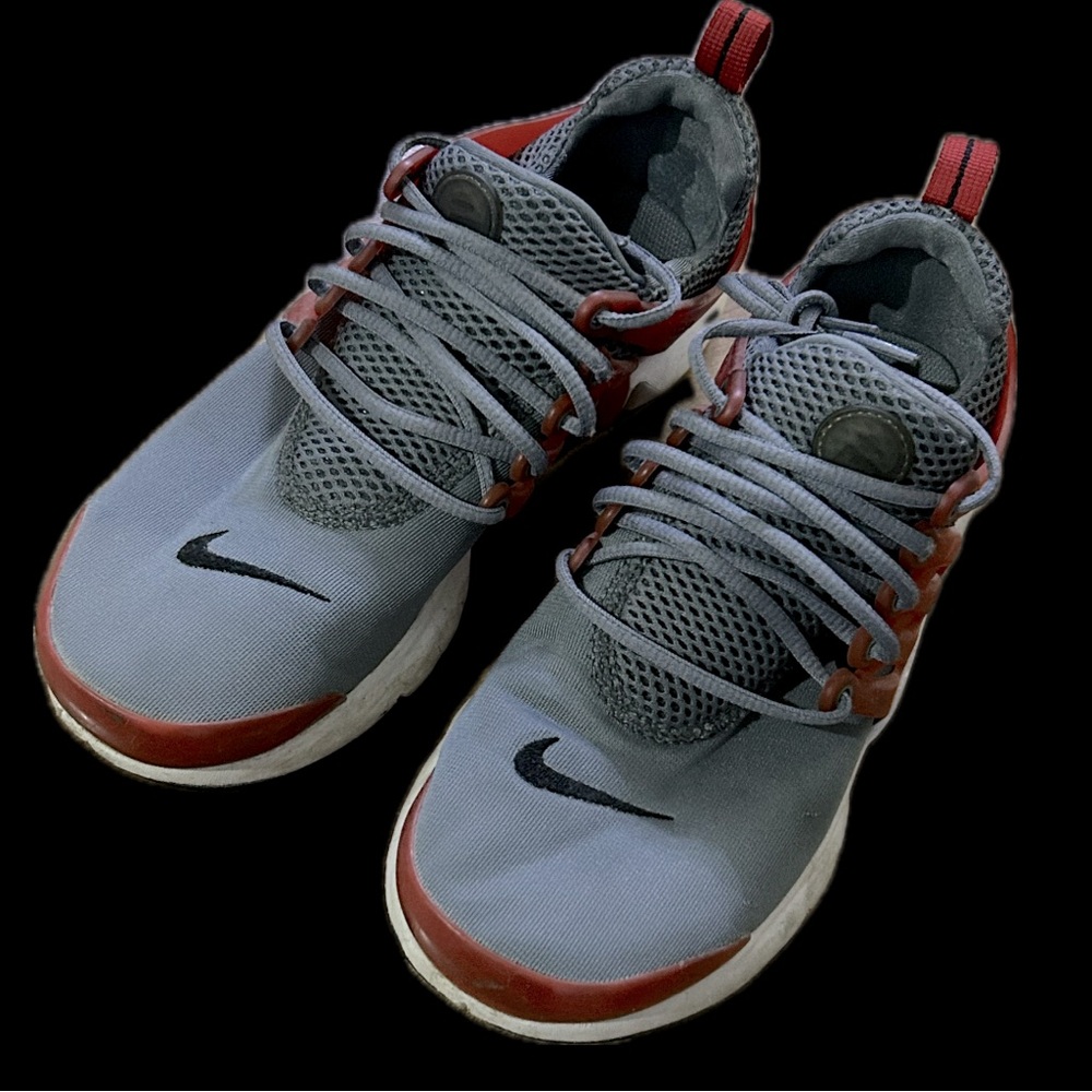 Nike Presto Cool Gray University Red Size 5y